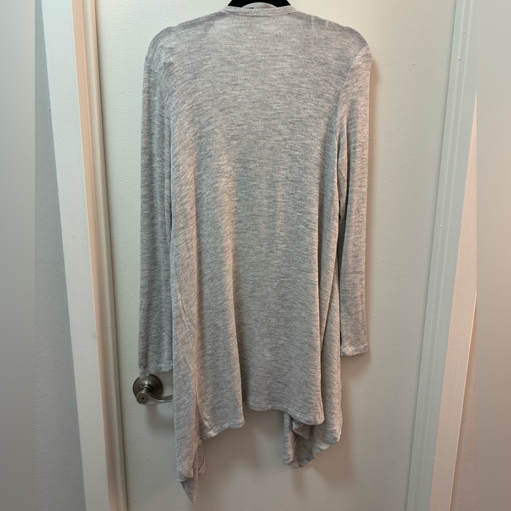 American Eagle Grey Cardigan - Picture 2 of 2